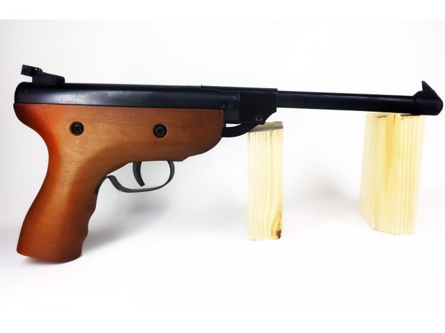 Kandar Vzduchová pištoľ kalibru 5,5 mm krátka s drevenou rukoväťou