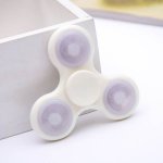 Fidget spinner s LED osvětlením 7 cm bílý