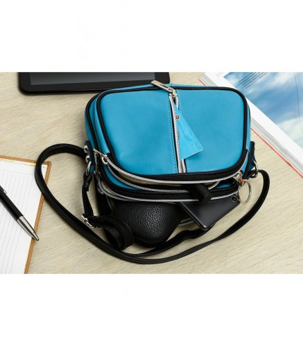 Vera Pelle K53 Dámska kožená crossbody kabelka svetlo modrá