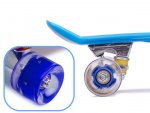 KIK Pennyboard se svítícími LED koly 56 x 15 cm modrý