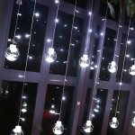 eCa Světelný závěs koule 180 LED, 2,5 m studená bílá