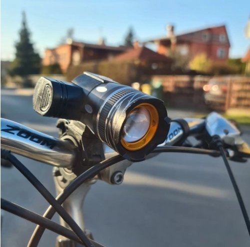 Pronett XJ4635 Predné svetlo na bicykel XM-L T6 CREE LED 300lm, 3 režimy svietenia