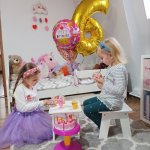 Kruzzel 22382 Detská plastová narodeninová torta ružová 75 dielov