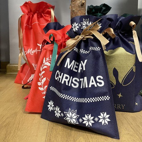 Ruhhy 22251 Sada vánočních dárkových tašek 8 ks