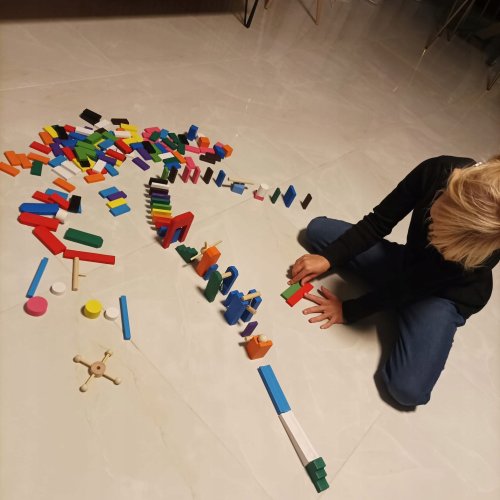 Kruzzel 22914 Drevené domino farebné 360 ks