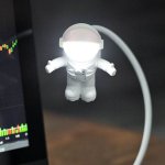Master USB lampička Astronaut