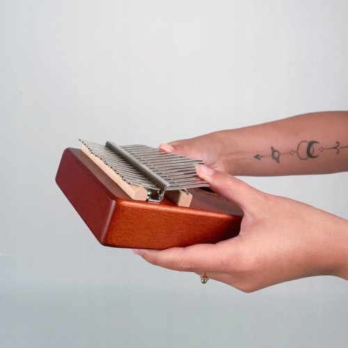 Malatec 24352 Kalimba, 17 klávesov, mahagón