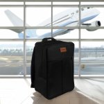 Trizand 24310 Cestovní batoh 20 l, černá