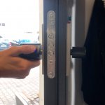 KIK KX3851 Elektronický dveřní zámek s bluetooth, kódem otisků prstů, černý