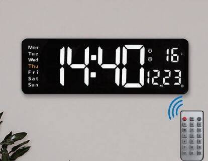 Verk 27453 Multifunkční nástěnné digitální hodiny s teploměrem černé
