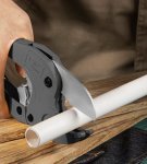 Bigstren 25066 Kleště na plastové trubky do průměru 42mm, černé