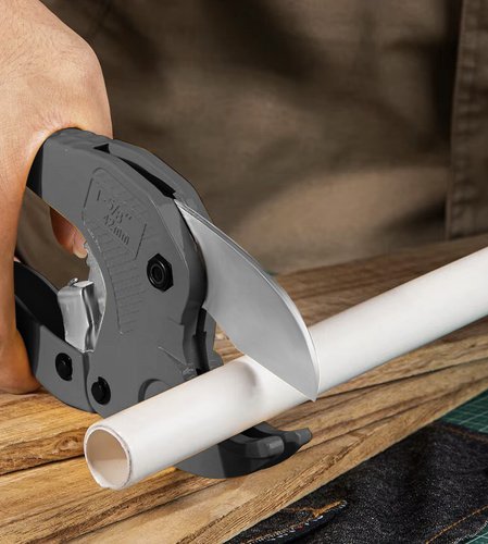 Bigstren 25066 Kleště na plastové trubky do průměru 42mm, černé