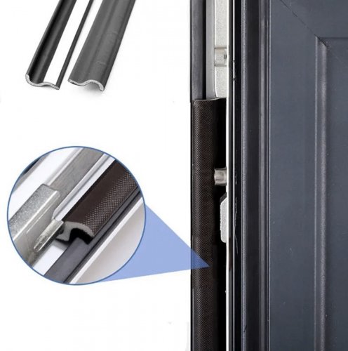 APT DA389 Tesniaca páska na okná a rámy dverí 4 m, čierna