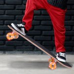 MalPlay Pennyboard se svítícími LED kolečky 68,5 x 20 cm, duhový potisk