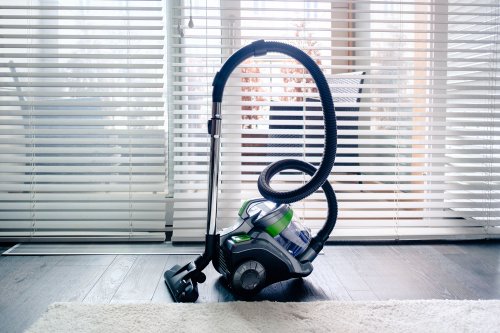 Teesa TSA5015 Bezsáčkový vysavač 700 W, 14 Kpa, šedozelený
