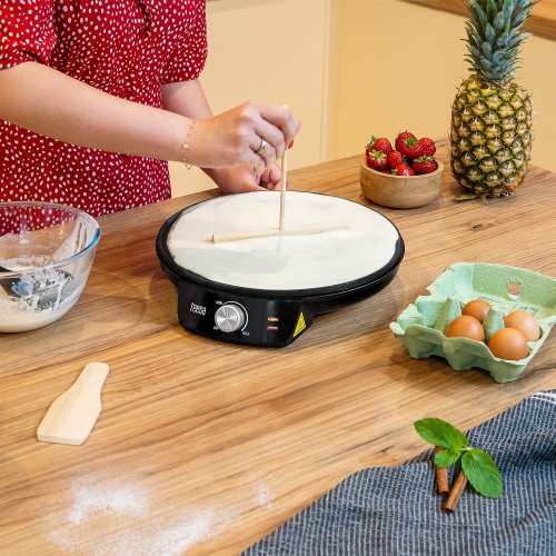 Teesa TSA3235 Panvica na palacinky 30 cm, 1200 W, čierna