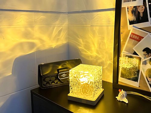 Verk 12359 Křišťálová LED lampička ve tvaru kostky, 16 barev RGB, s dálkovým ovládáním