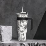 CMP KA0588 Termohrnček s držadlom a slamkou 1,2 l, béžový s kvetinovým vzorom