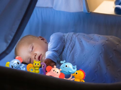 MalPlay Sada chrastítek a kousátek pro miminka, 12 ks v kufříku