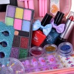 MalPlay Detský make-up v puzdre s lampou na nechty