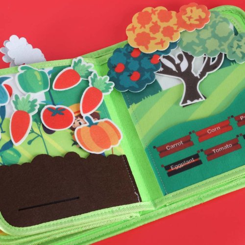 KIK KX2956 Montessori senzorická kniha farma, zelená