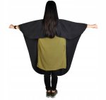 ISO Kadeřnická pelerína-pláštěnka s otvorem na mobil černá