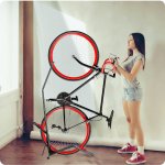 Humberg MB1 Stojan na kolo, věšák, ocel, černý